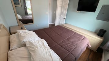 2 bedrooms, WiFi, bed sheets