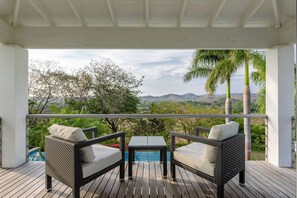 Property grounds - Luxurious villa with panoramic views and breathtaking private infinity pool !!! (Tamarindo)