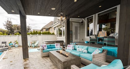 Heated Pool, Hot tub, Chef’s Kitchen, Tesla charging, Sleeps 12