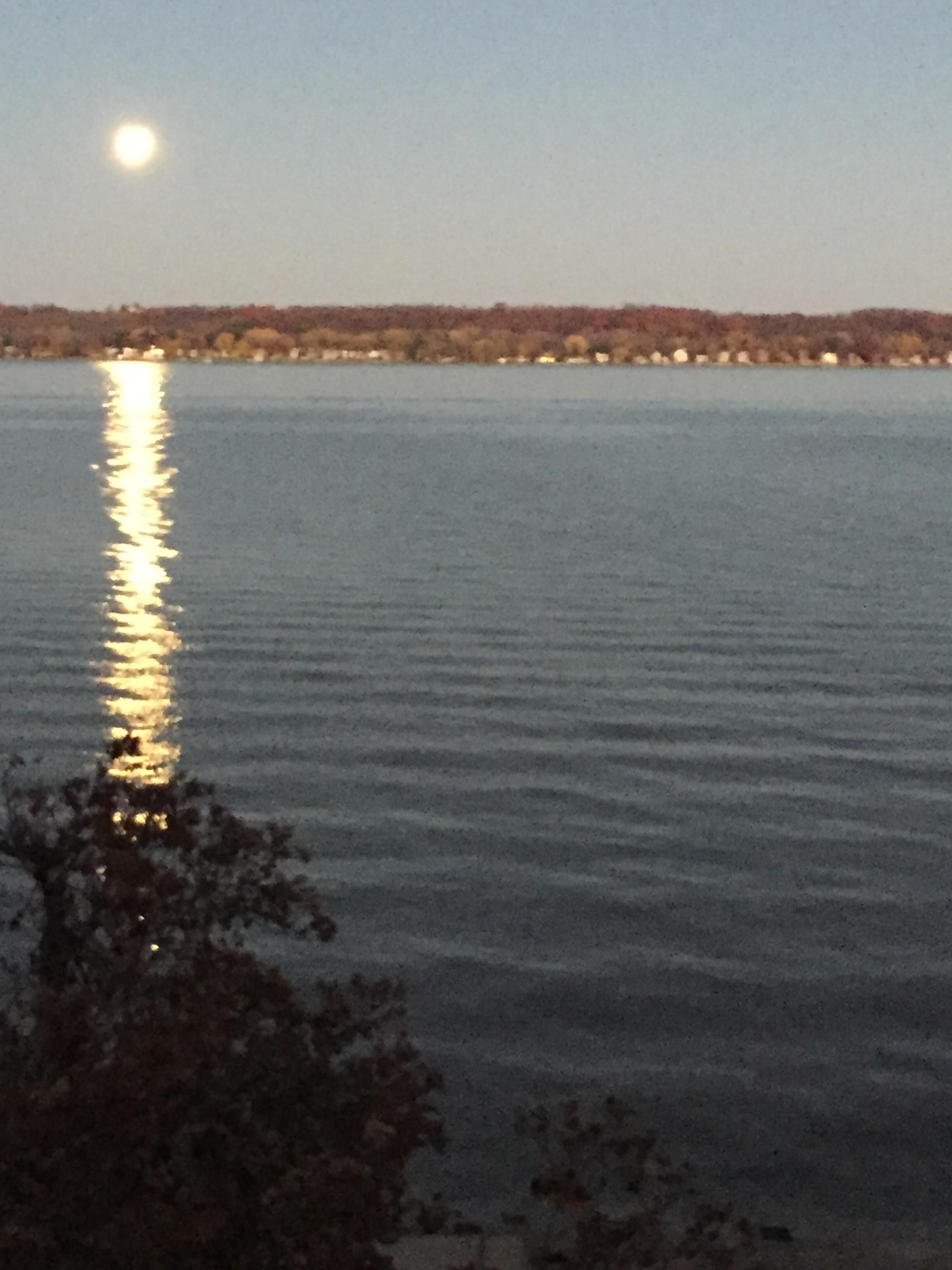 3 habitaciones, escritorio, tabla de planchar con plancha y wifi gratis 