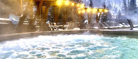 Bain à remous extérieur