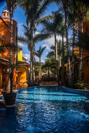 Outdoor pool, a heated pool