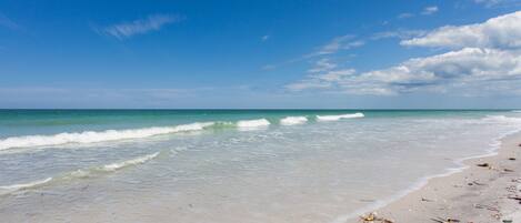 Liegestühle, Strandtücher