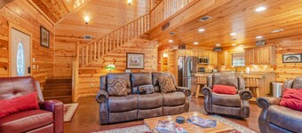  Amazing Grace-Great Location, Hot Tub, 3 sovrum, 2. 5 bad lyxig stuga
