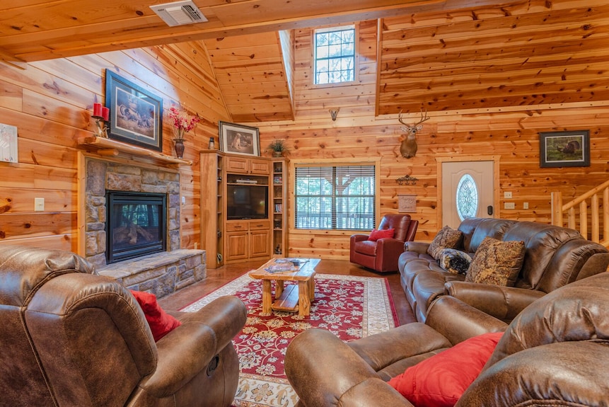 Relax By Broken Bow Lake, Your Cozy 3-bedroom Hochatown Retreat - Broken Bow Lake, OK