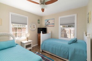 2 chambres, fer et planche à repasser, lit parapluie, Wi-Fi gratuit