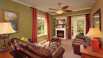 Smart TV, fireplace, DVD player