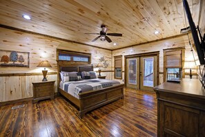 5 bedrooms, iron/ironing board, WiFi, bed sheets