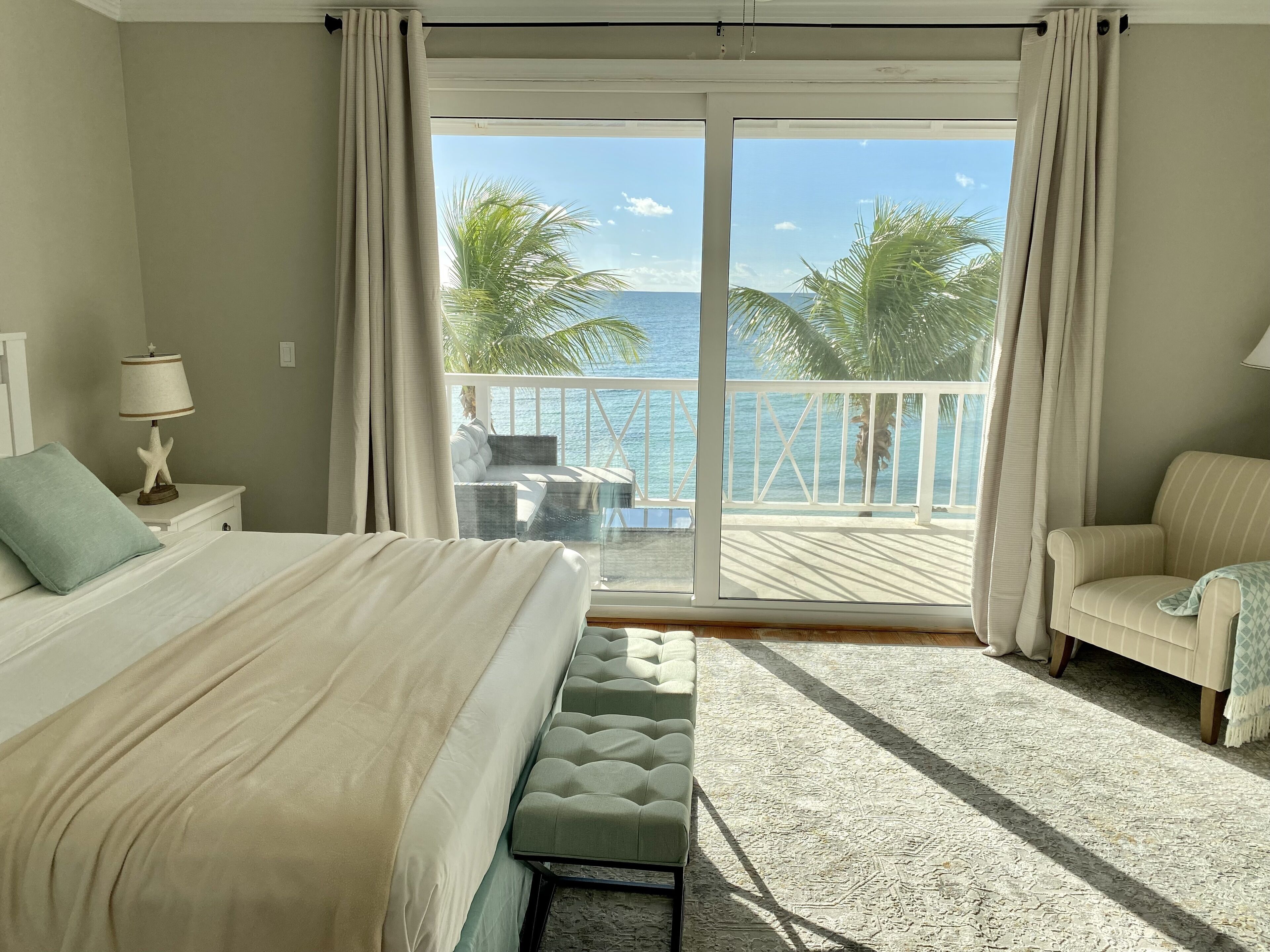 4 bedrooms, iron/ironing board, travel crib, free WiFi