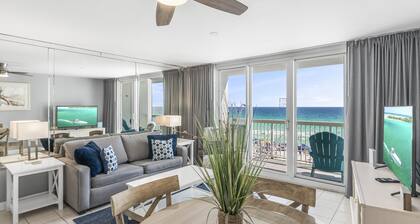 Upgraded 5th Flr Pelican Beach Resort -1 bedroom - On the beach-