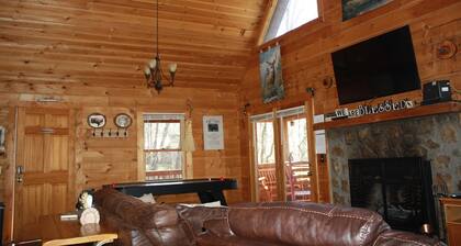 Log cabin getaway near Gatlinburg.