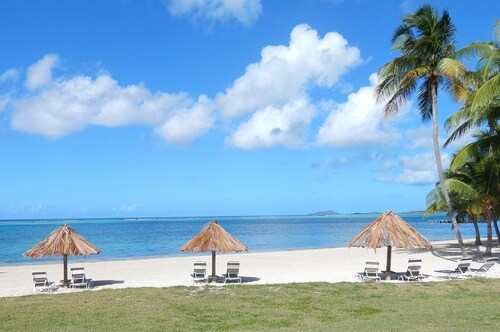 Luxe Beachfront Condo: Pool, Hot Tub + FREE WiFi