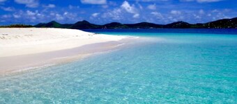 Amazing Condo On the Beach: Pool, Hot Tub + FREE WiFi