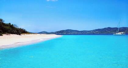 Luxe Beachfront Condo: Pool, Hot Tub + FREE WiFi