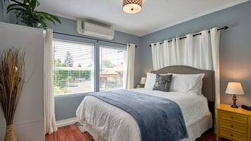 1 bedroom, iron/ironing board, travel crib, WiFi