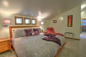 2 bedrooms, desk, iron/ironing board, travel cot