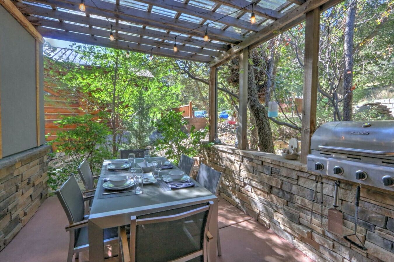 تناول الطعام بالخارج