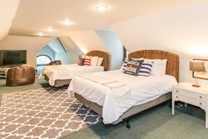 3 camere, una scrivania, ferro/asse da stiro, Wi-Fi gratuito