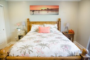 1 slaapkamer, een strijkplank/strijkijzer, reisbedje, gratis wifi