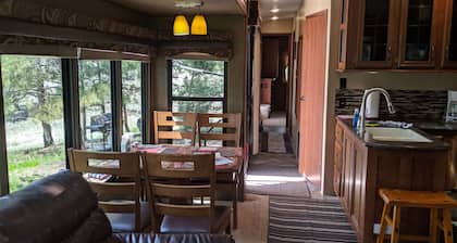 Sandpiper 40ft RV @EvansCliff / HotTub an Deck, Grill, Fallraten !!