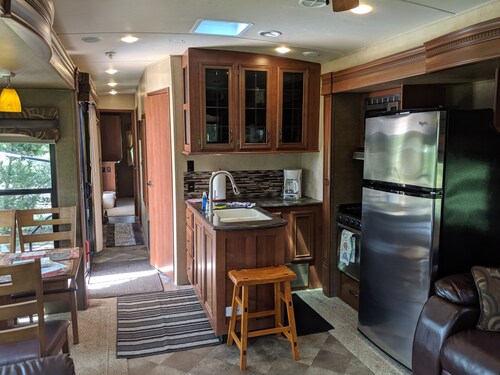 Sandpiper 40ft RV @EvansCliff / HotTub kannella, BBQ-grilli, laskuhinnat !!
