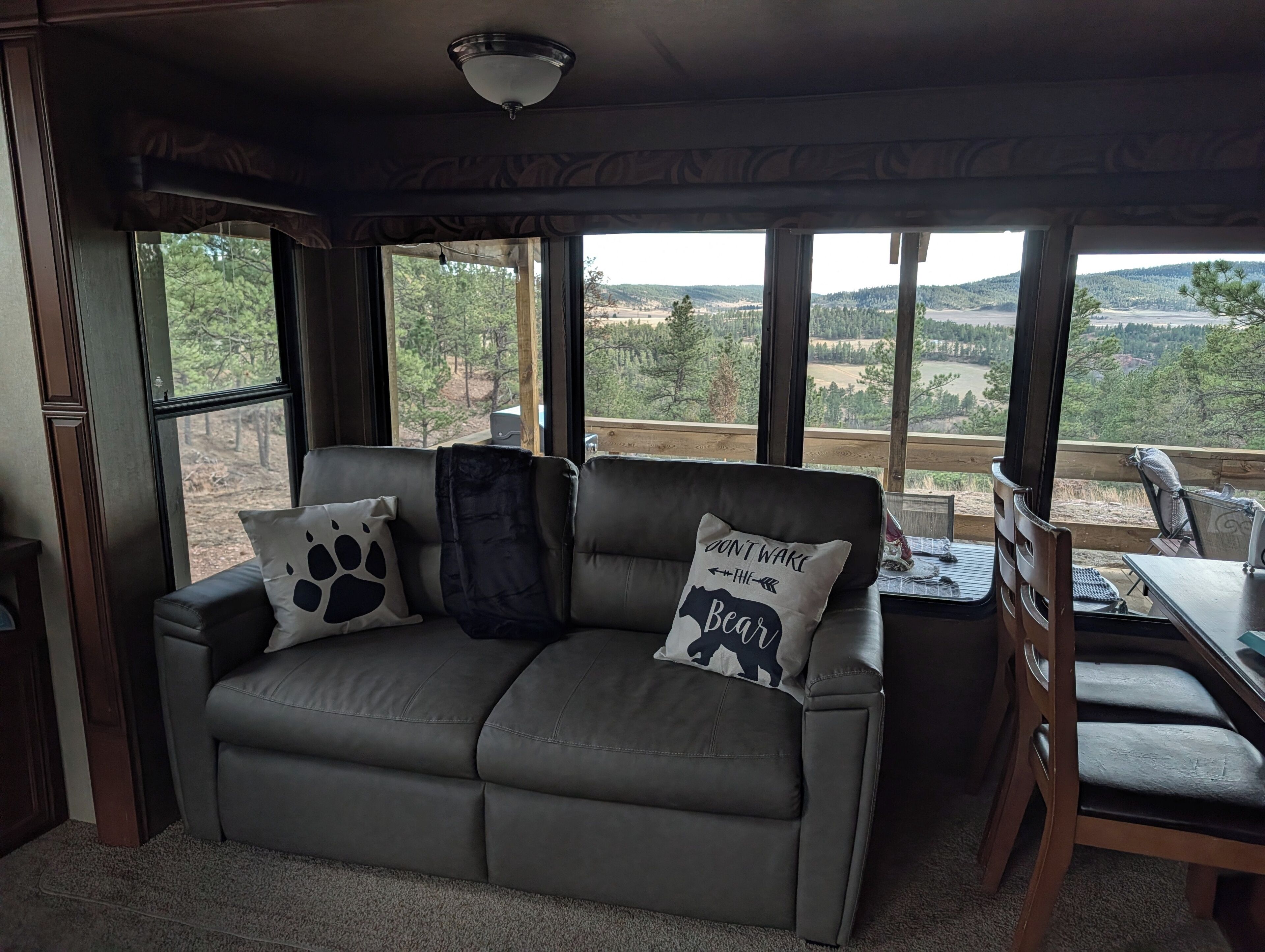 TV, fireplace, stereo