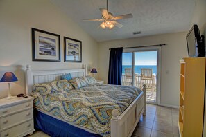 4 bedrooms, iron/ironing board, WiFi