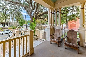 Terrace/patio - Create Memories with friends and family (Savannah)