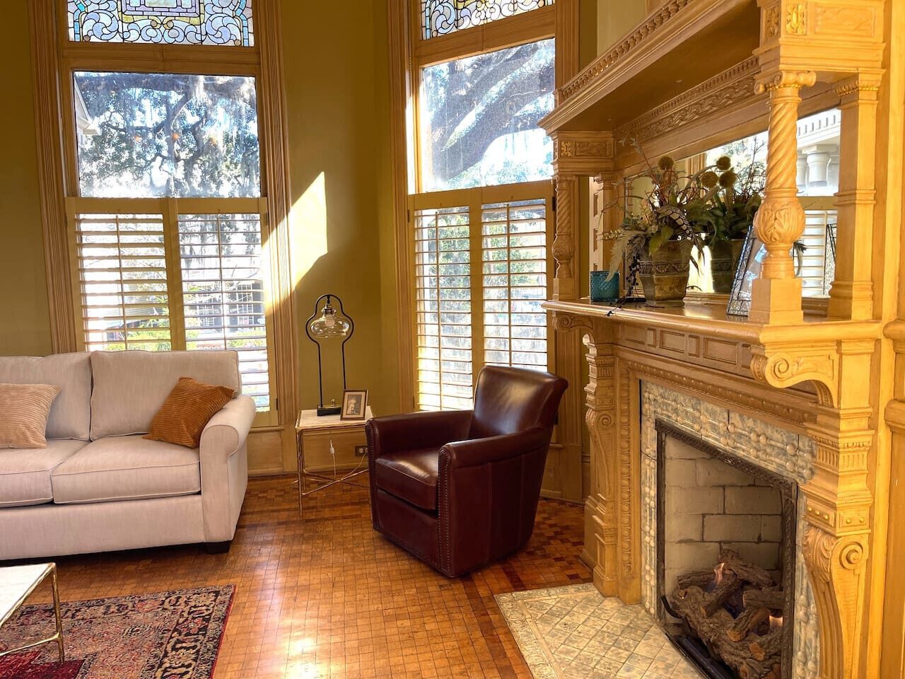 Smart TV, fireplace, video games, offices