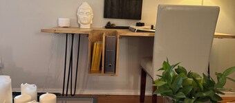 Zen Cottage in Close In NE Alberta Arts Area, Sleeps 2 Private and Sanitized!!