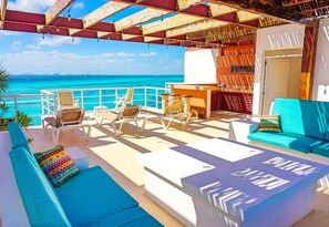 Terrace/patio - Oceanview Isla Mujeres Villa - Private Pool, Steps from Snorkeling, & Skybar (Isla Mujeres)