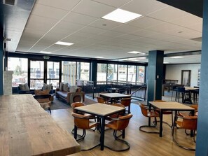 Interior - Ski in/out. By Ski school. 1 blk to Main Street. Hike/Bike in Summer.  Fits 6. (Breckenridge)