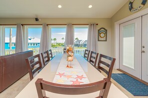 Dining - Luxury Home On Canal (city by the sea)