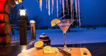 This cabin is a 5 bedroom(s), 3 bathrooms, located in Kalispell, MT.