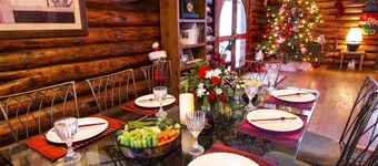 This cabin is a 5 bedroom(s), 3 bathrooms, located in Kalispell, MT.
