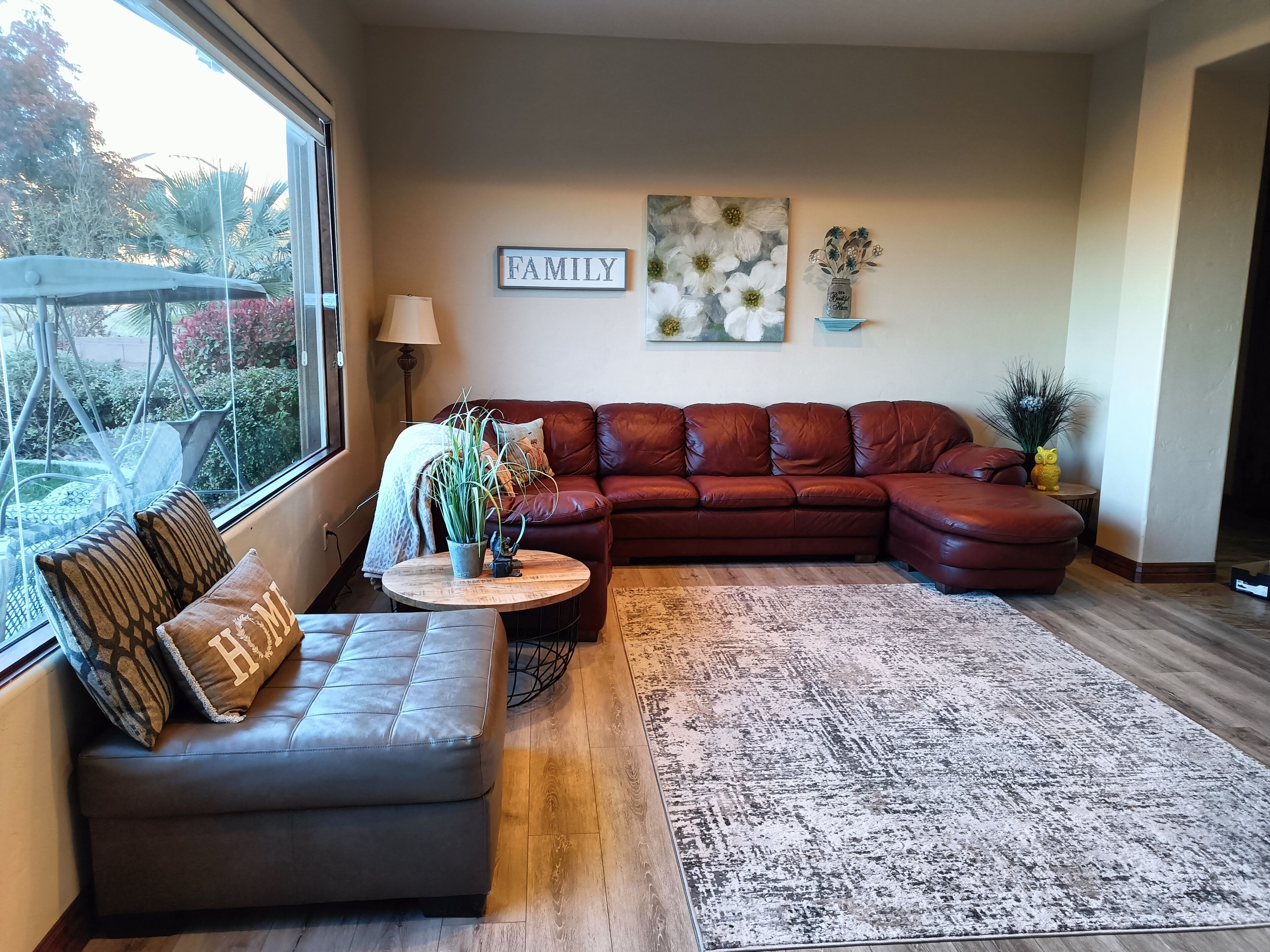 Smart TV, fireplace, video games, DVD player