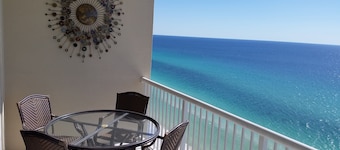GREAT VIEW , FRIENDLY PRICES, SNOWBIRDS WELCOME!