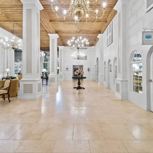 NEW-PALM BEACH 2BEDROOMS 2BATHS POOL,BEACH,FRONTDESK24/7 PALM BEACH HOTEL CONDO