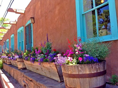 Spacious studio retreat in Santa Fe/5 miles to Plaza