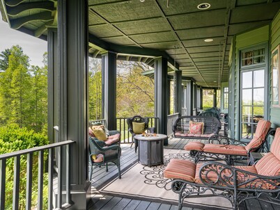 Sol de invierno.. Una finca privada de clase mundial en la cima de una montaña a 15 min de Asheville