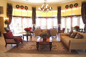 Smart TV, DVD player, books - Luxury Villa w/ Private Pool & Spa in Upscale Gated/Guarded Resort Near Disney (Davenport)