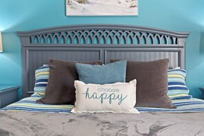 2 bedrooms, in-room safe, desk, iron/ironing board