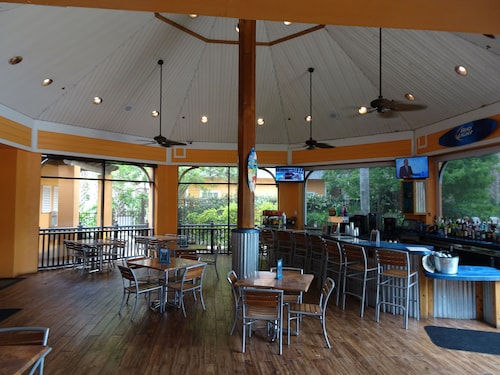 BEAUCOUP! , La famille, en face de Clubhouse!