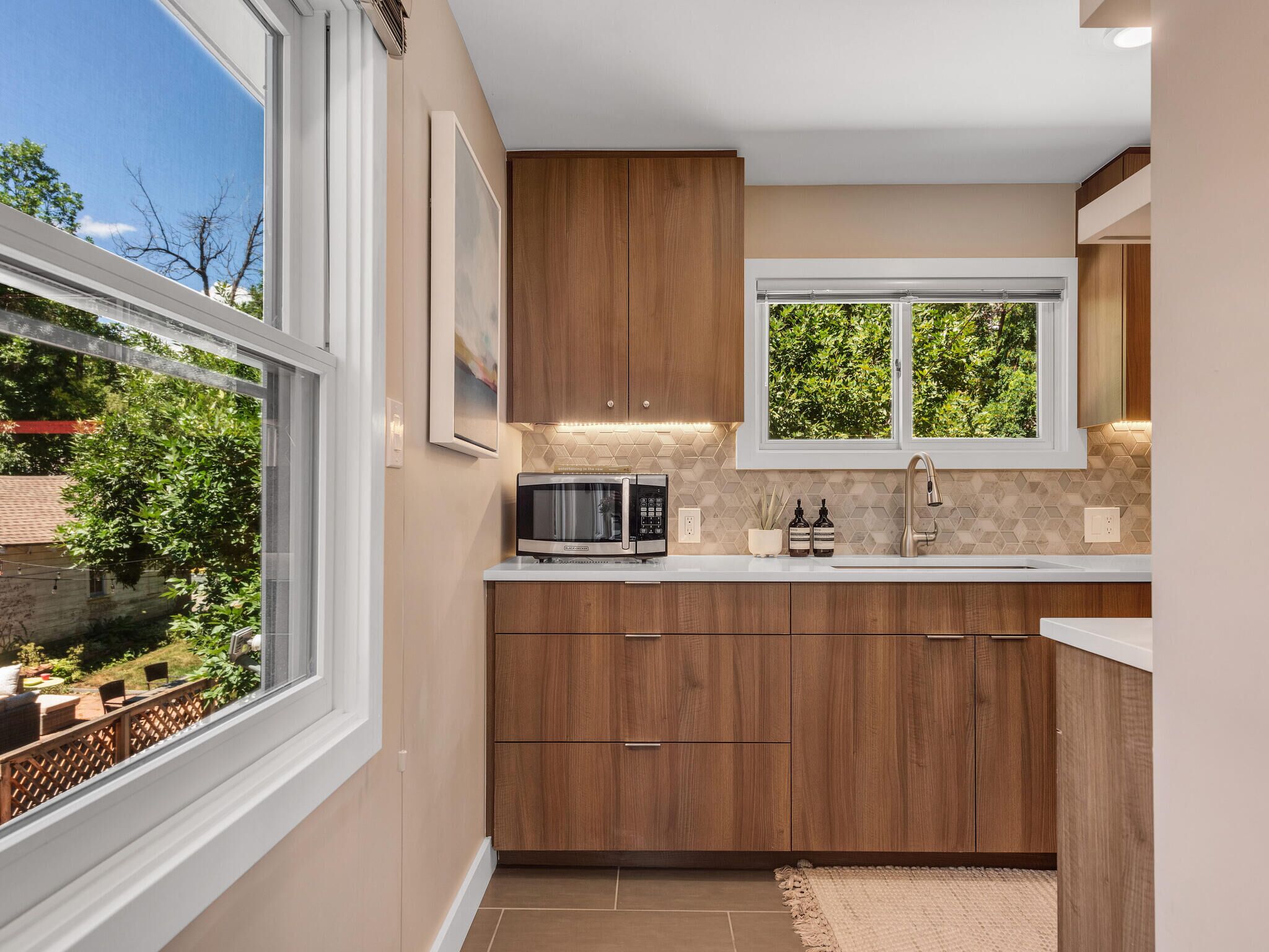 Mapleton Hill Luxe Treehouse - Walk to Trails & Downtown