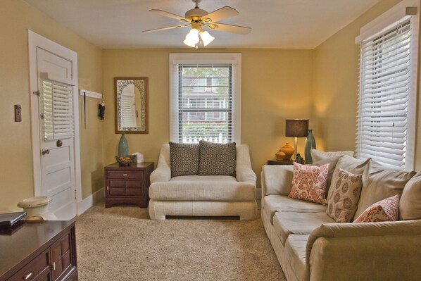 تلفزيون ذكي، كُتُب، مكتبة موسيقى