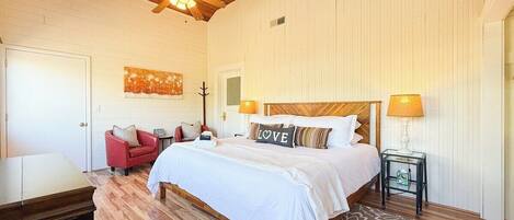 2 bedrooms, desk, iron/ironing board, travel crib