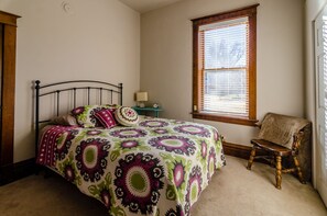 5 bedrooms, iron/ironing board, travel cot, free WiFi