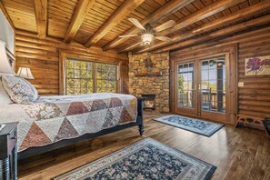 4 bedrooms, iron/ironing board, travel crib, free WiFi