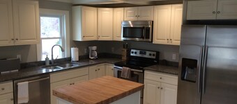 Meredith Bay - Appartement neuf au 2e et 3e étage dans une maison privée