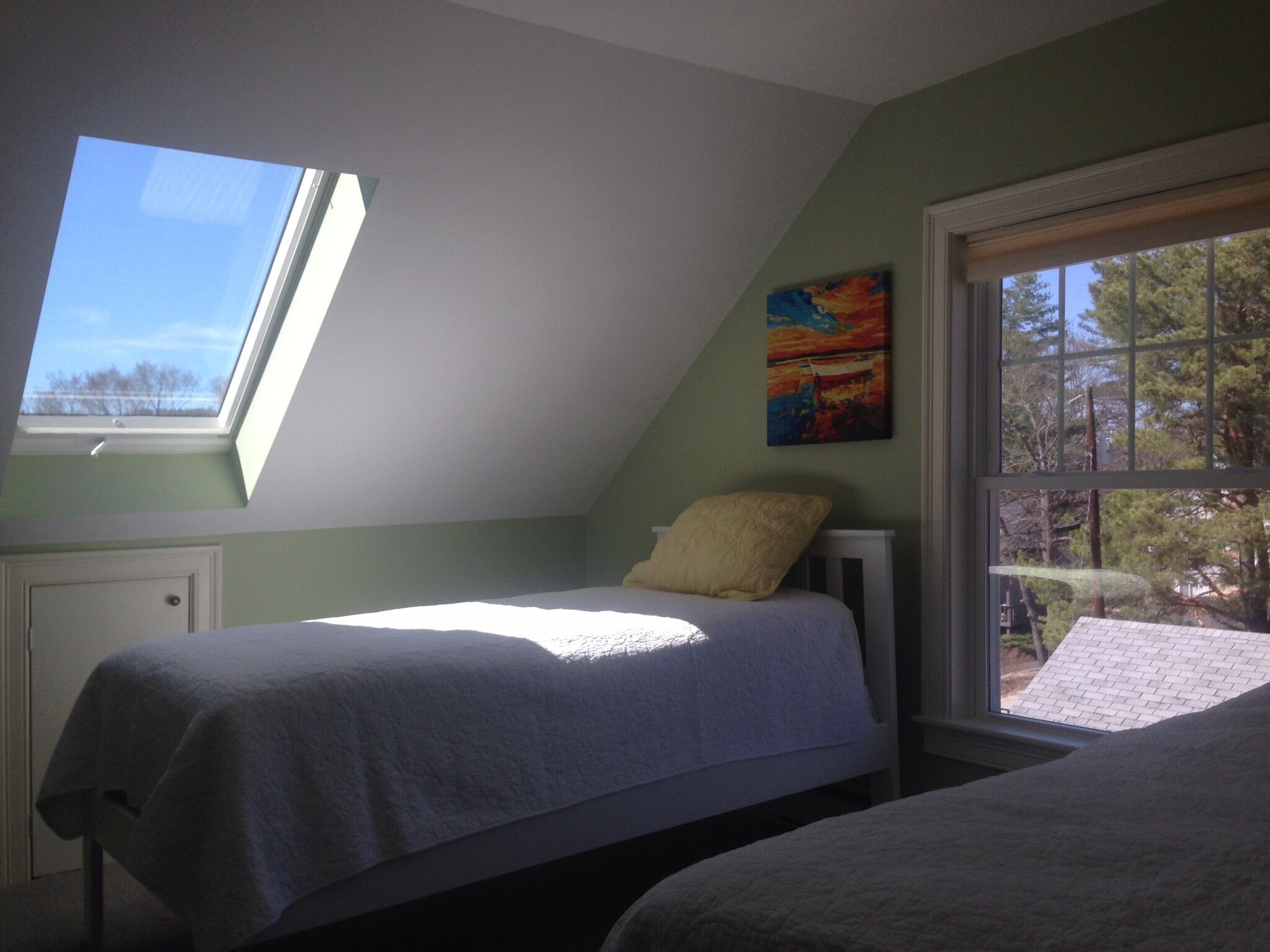 2 bedrooms, iron/ironing board, travel crib, free WiFi